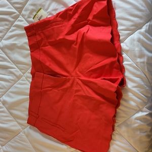 Anne Klein red shorts scalloped hem size 14 new